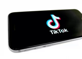 Sådan tilføjer du brugerdefinerede klistermærker på TikTok