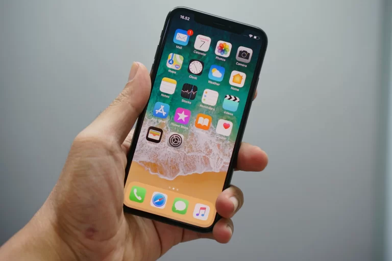 Sådan fjerner du en kontakt på en iPhone fra favoritten